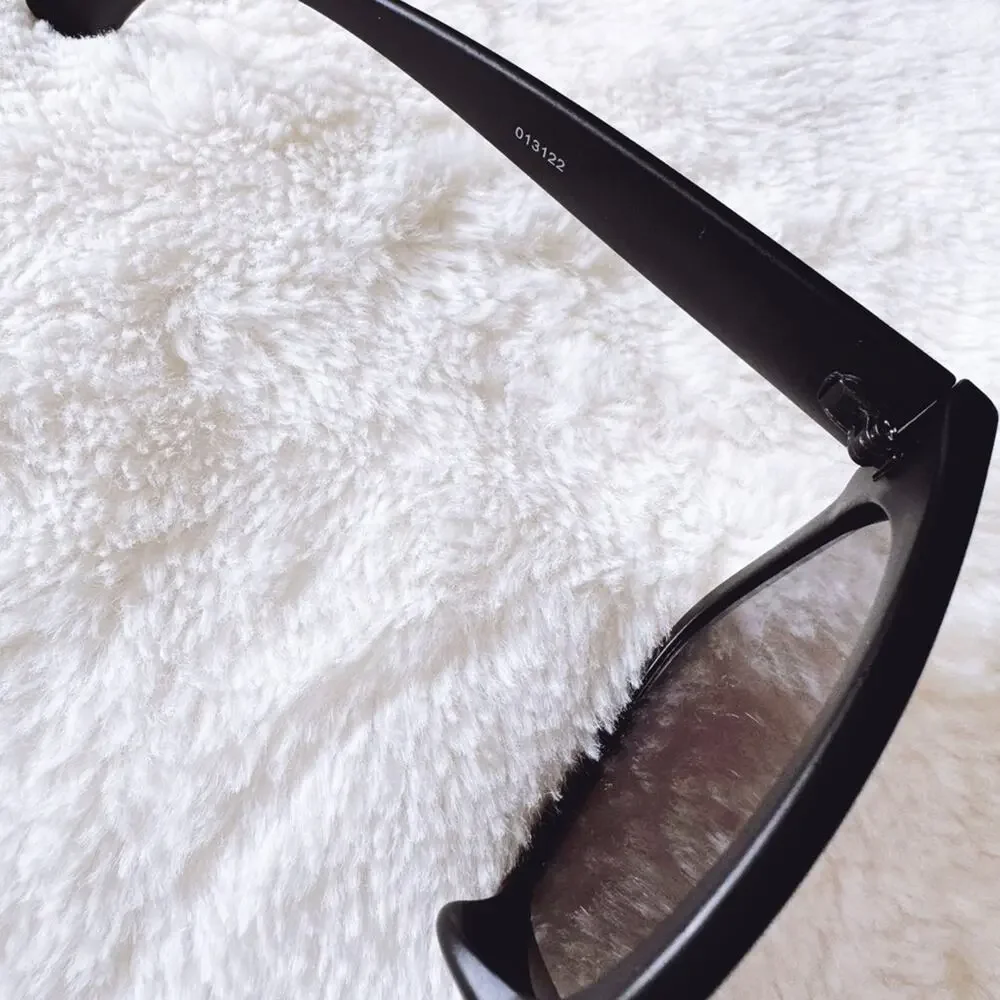 Julia Black W/ Mirror Lenses Square Sunglasses